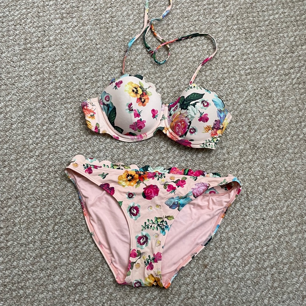 TED BAKER FLORAL BIKINI Pink scallop size 36c / size 3
